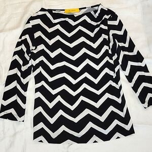 St. John Black & White Zig Zag T - Small